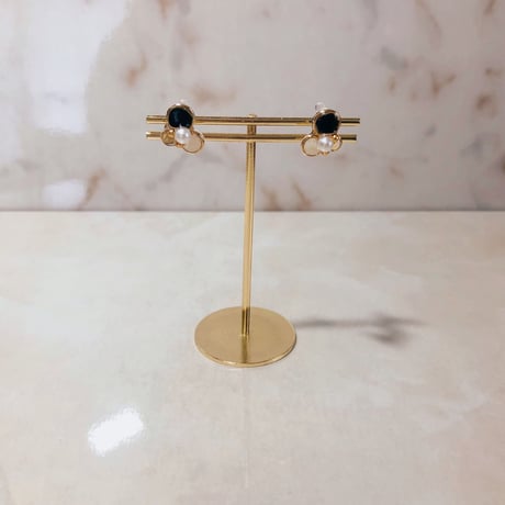 No.22小粒モノトーンノンホールピアス