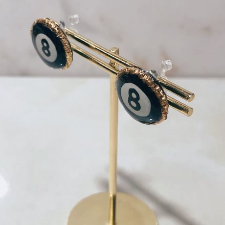 No.42エイトボールノンホールピアス