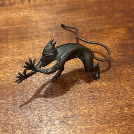 アンティークデビル | STORES