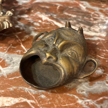 アシュトレイ | STORES