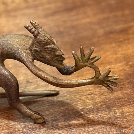 アンティークデビル | STORES