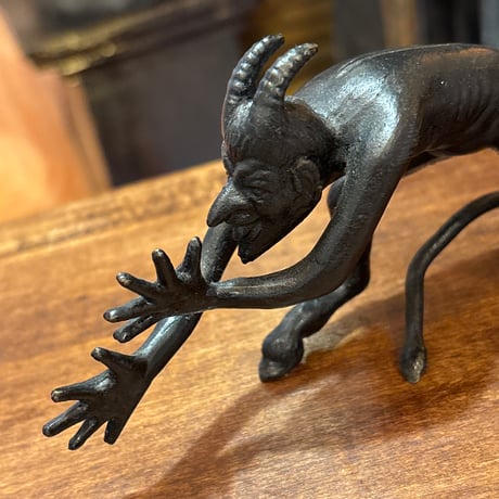 アンティークデビル | STORES