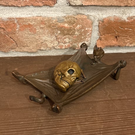 アシュトレイ | STORES