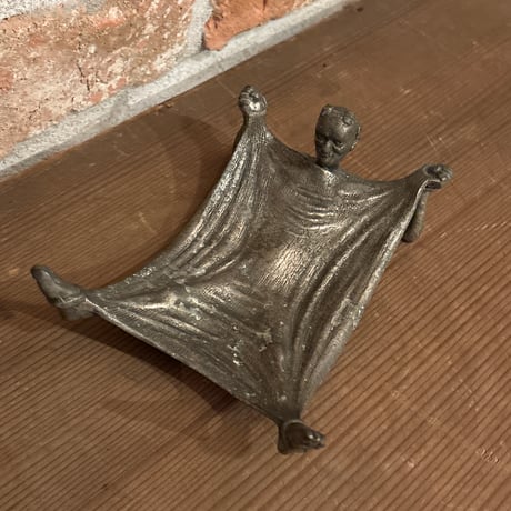 アシュトレイ | STORES