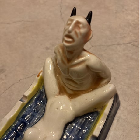 アシュトレイ | STORES