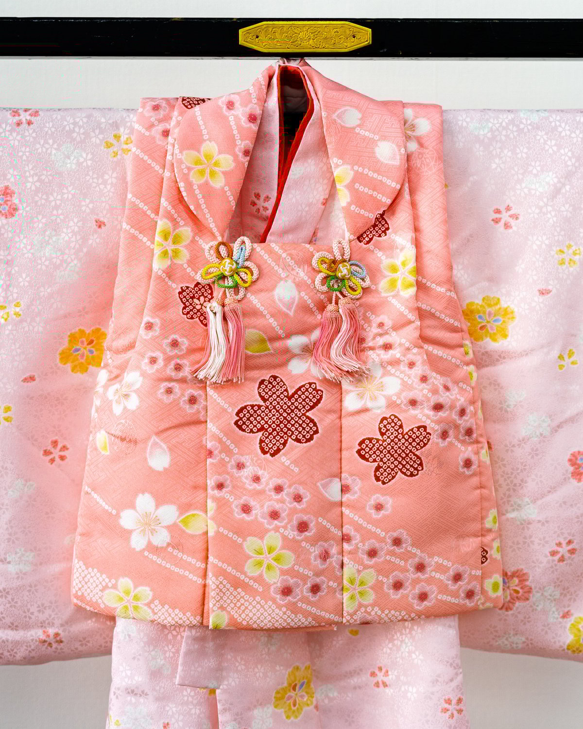 ☆特典付☆【七五三3歳着物2点セット】丸洗い済USED 薄桃×桜 ☆特典付☆【七五三3歳着物2点セット】丸洗い済USED 薄桃×桜