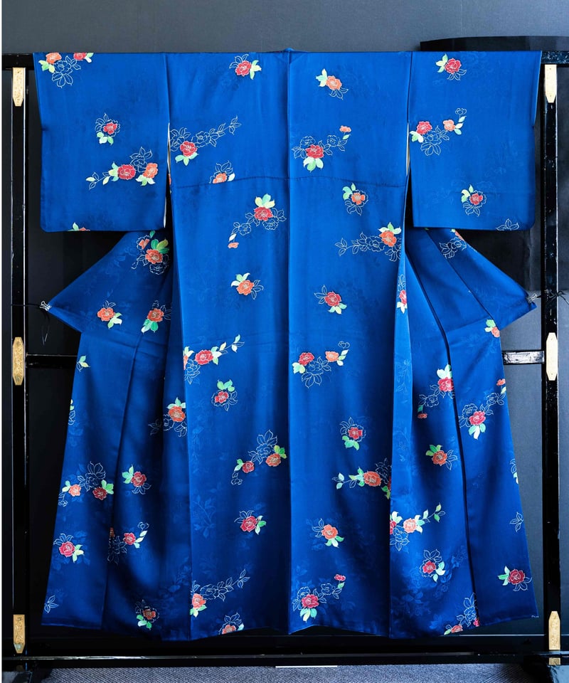 小紋 洗える着物 さんび誂製 鈴と椿の図 薄縹色 灰味