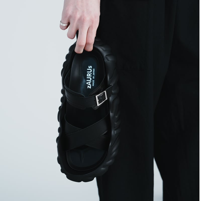 zAURUs Ⅲ【ブラック】：メンズサンダル | MODENA