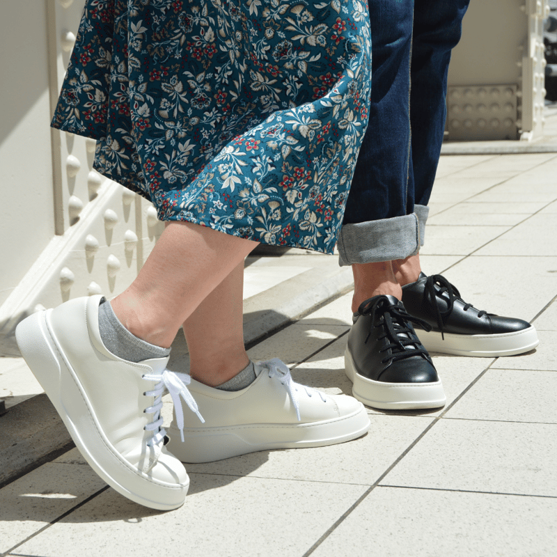 ShRee【オフホワイト】：レザースニーカー | MODENA