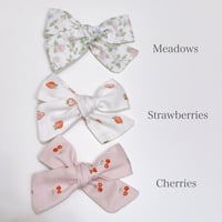 Little Marshmallow / Mini Pinwheel Bow