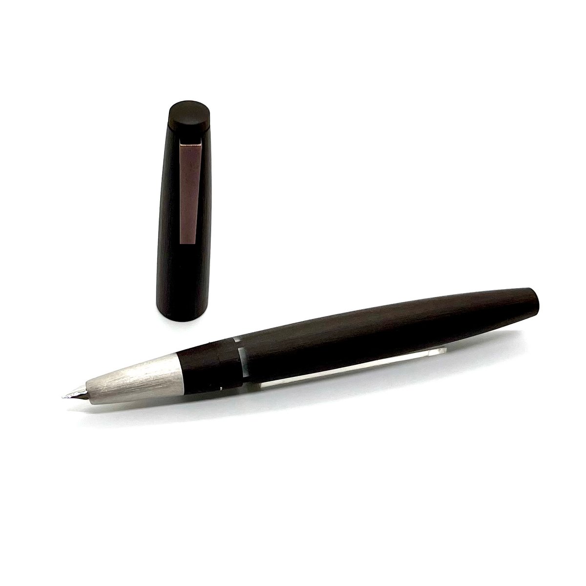 LAMY2000 万年筆 F(LAMY2000 万年筆 F インテリア/住まい/日用品) LAMY2000 万年筆 F(LAMY2000 万年筆 F インテリア/住まい/日用品)