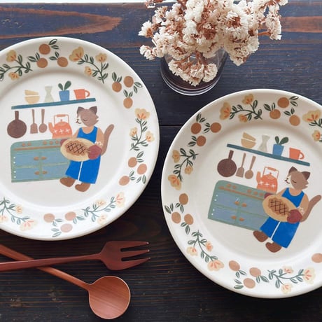 リムプレート“ネコと手作りパイ”/Rim Plate "Cat and Homemade Pie"