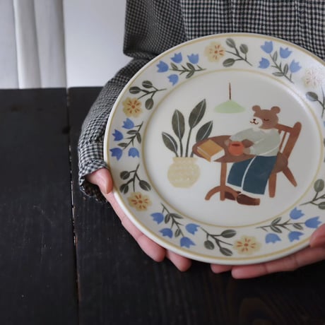 リムプレート“喫茶店のくまさん”/Rim plate "Teddy bear at the coffee shop"