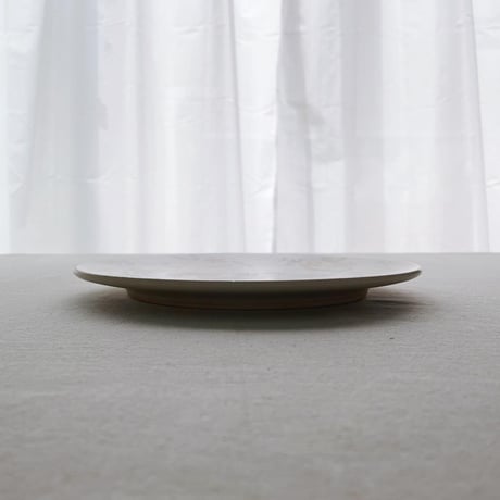 リスとドングリの平皿　7寸/Flat plate of squirrel(m-size) and acorn