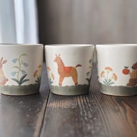 馬とうさぎのお散歩コップ/Horse and rabbit walking cup