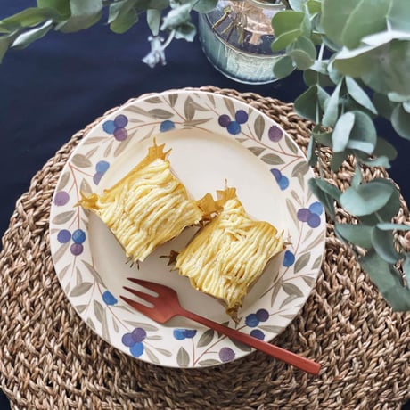 ブルーベリーのリム皿　7寸/Blueberry rim dish (m-size)
