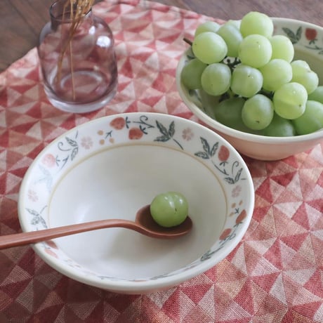 イチゴとお花のどんぶり/strawberries and flowers bowl