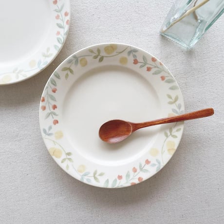 レモンと赤いお花のリム皿　6寸/Lemon and red flower rim plate
