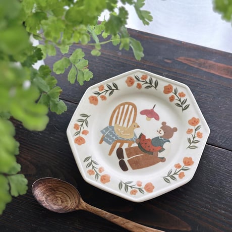 オクトゴナルプレート“くまとアヒルのおやつ”/Octogonal Plate "Today's Snack for Bear and Duck"