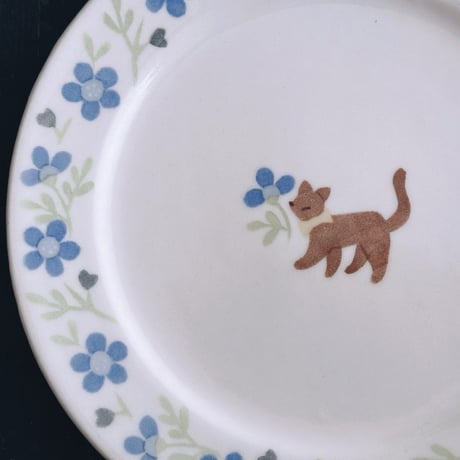 リムプレート“猫とネモフィラ”/Rim Plate "Cat and Nemophila"