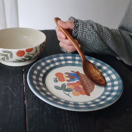 リムプレート“ネコとフルーツバスケット”/Rim Plate "Cat and Fruit Basket"