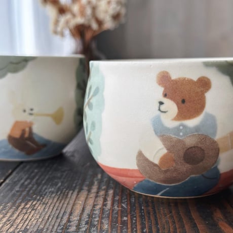 屋根の上の演奏会　丸マグカップ/Concert on the Roof Round Mug
