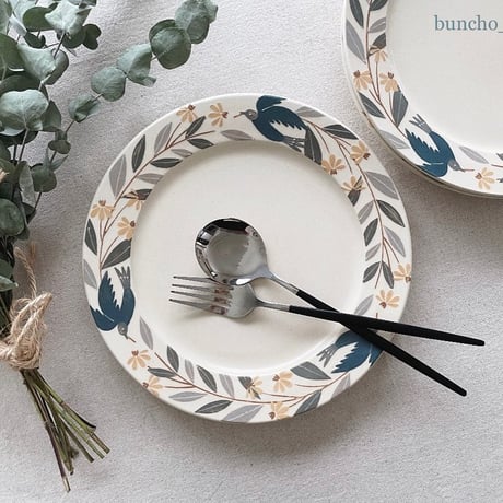 花を運ぶ鳥のリム皿　7寸/Bird rim plate carrying flowers(m-size)