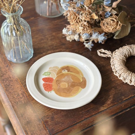リム皿M”くまとパンケーキ”/Rimmed Plate M "Bear and Pancakes"