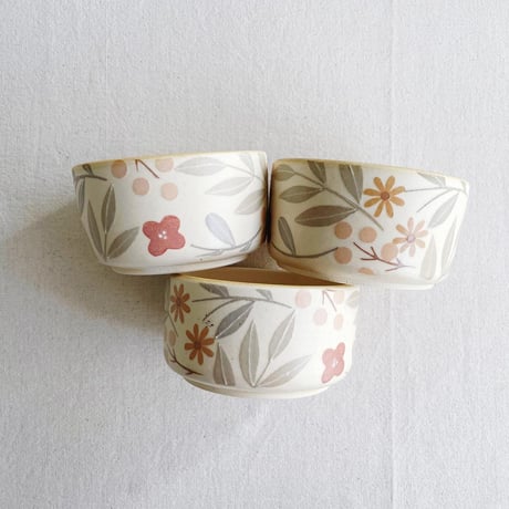 お花いっぱい小鉢/Small bowl full of flowers