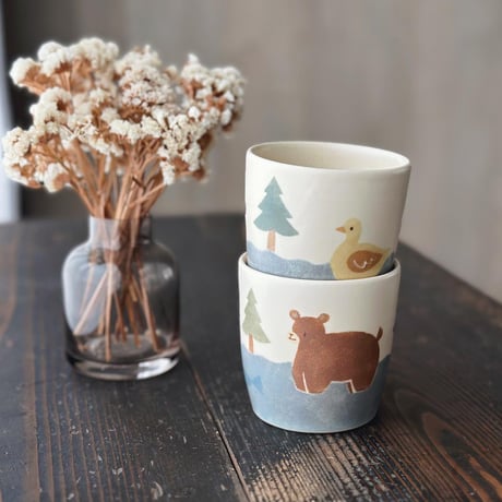 クマとアヒルの川遊びコップ/Bear and duck river play cup