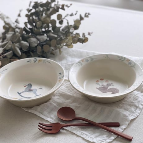 木馬・リスのリム深皿/Rocking horse ・squirrel deep rim plate