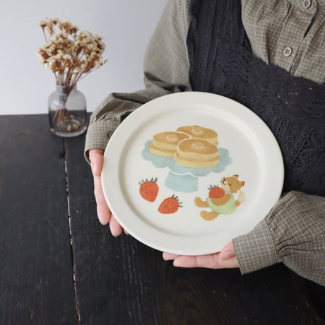 リム皿”キツネとパンケーキ”/Rimmed Plate "Fox and Pancakes"