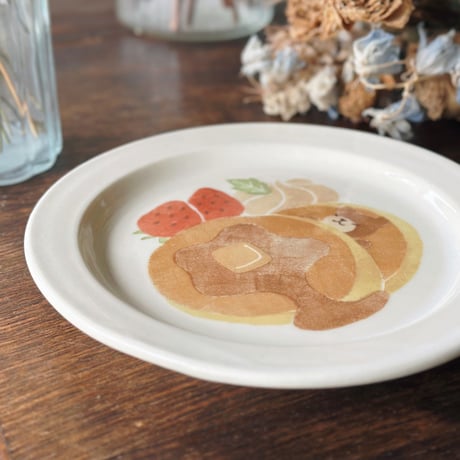 リム皿M”くまとパンケーキ”/Rimmed Plate M "Bear and Pancakes"