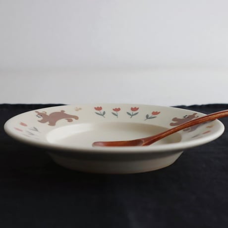 クマとチューリップのリム皿/bear and tulip rim dish
