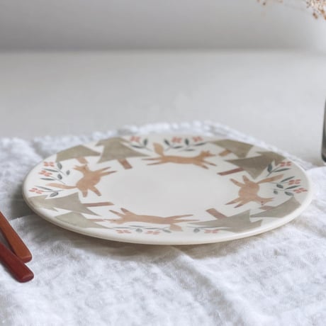 森とキツネの平皿　7寸/Forest and fox flat plate