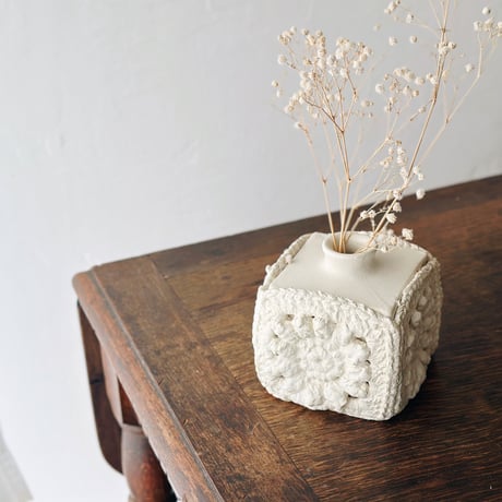 ニット陶器”四角花瓶”/Knitted pottery "square vase"