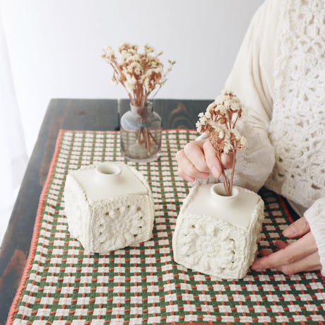 ニット陶器”四角花瓶”/Knitted pottery "square vase"
