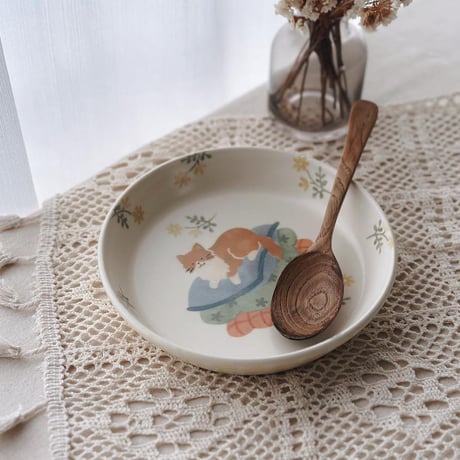 ねこと座布団のプレート　6寸/Cat and cushion plate(m-size)