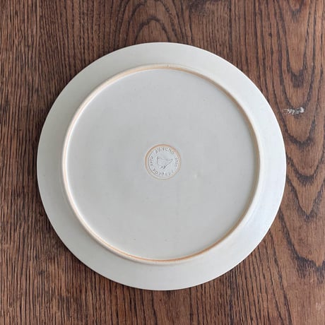 リスとチューリップの平皿　7寸/Plate of squirrels and tulips
