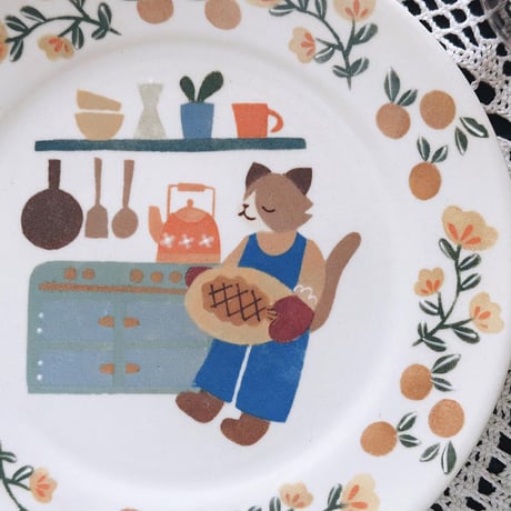 リムプレート“ネコと手作りパイ”/Rim Plate "Cat and Homemade Pie"