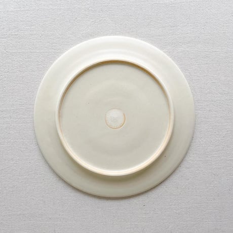 お花とリスのリム皿　8寸/Flower and squirrel rim plate