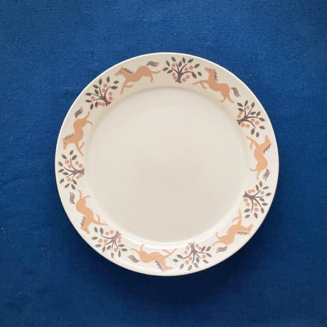 馬とリンゴの木のリム皿 8寸 / Horse and apple tree rim plat (l-size)