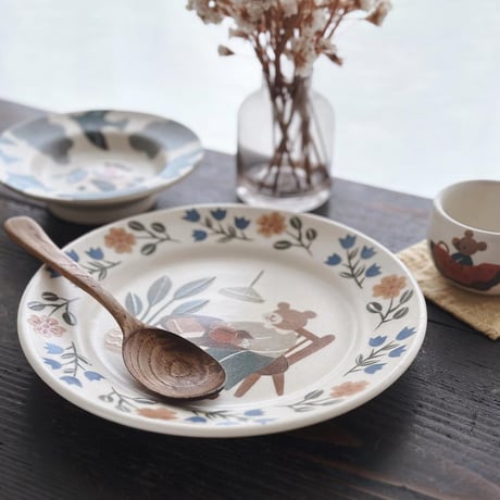 リムプレート“くまと喫茶店”/Rim plate "Bear and Coffee Shop"