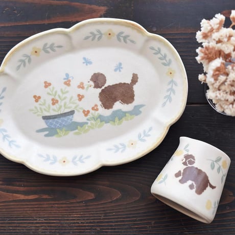 ポーティとお花の花楕円皿/Porty and flower oval plate