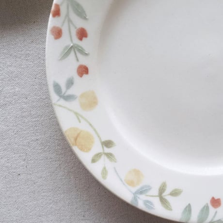 レモンと赤いお花のリム皿　6寸/Lemon and red flower rim plate