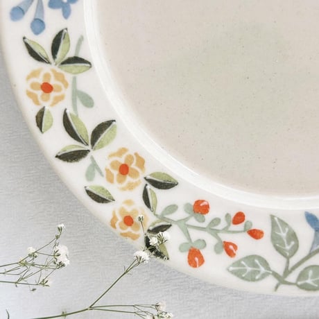 リム皿“お花のリース”/Rimmed plate "Flower wreath"