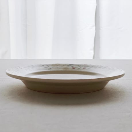 イチゴと黄色いお花のリム皿　6寸/Strawberry and yellow flower rim plate