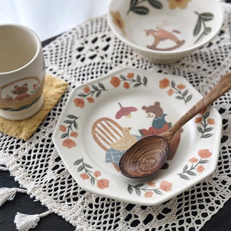 オクトゴナルプレート“くまとアヒルのおやつ”/Octogonal Plate "Today's Snack for Bear and Duck"
