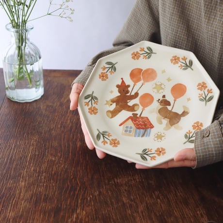 八角皿“空飛ぶ風船”/Octagonal plate "Flying Balloon"