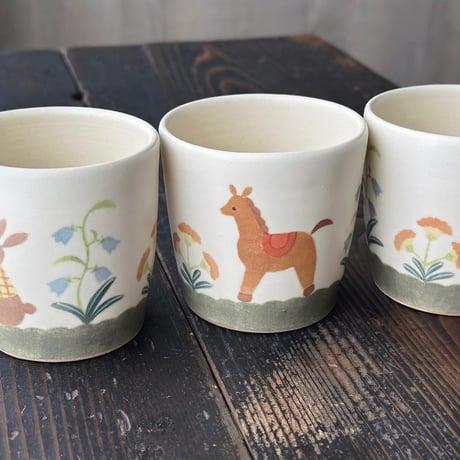 馬とうさぎのお散歩コップ/Horse and rabbit walking cup